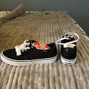 Womans Vans size 6